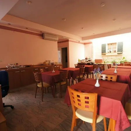 In With Sea View, Terrace, Air Conditioning, Wifi 201-1 * Brela